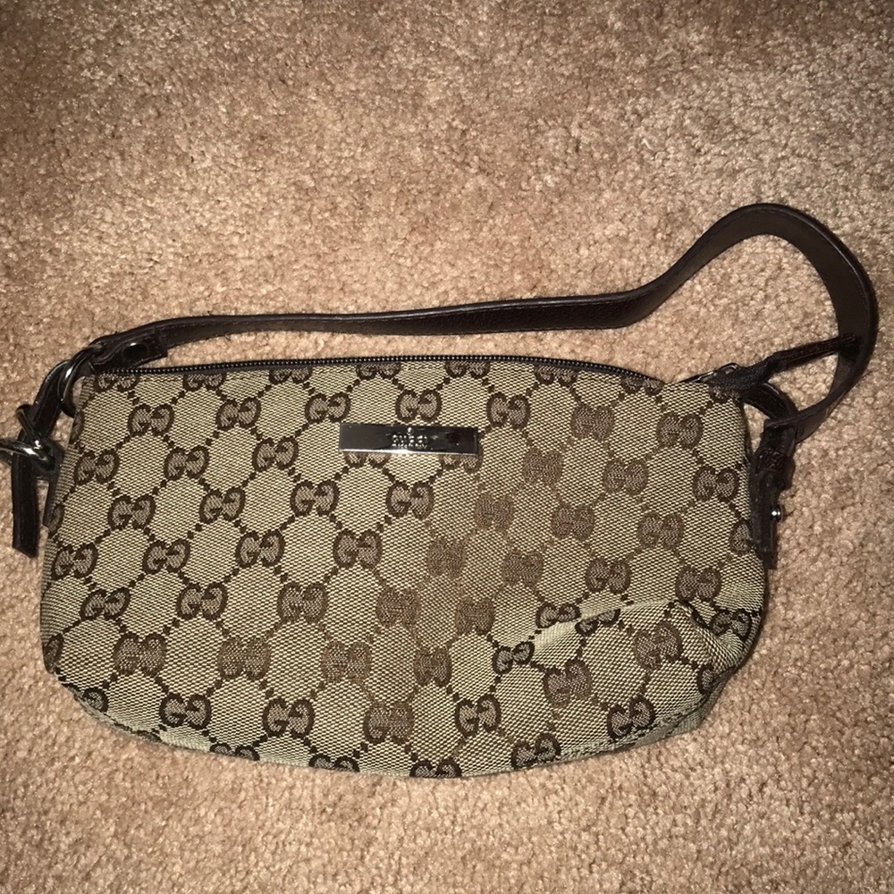 Gucci hand purse